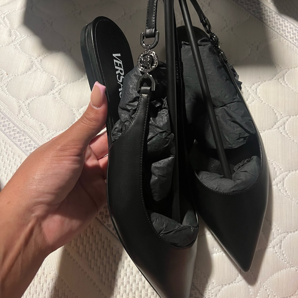 Versace Black Heels Sleek Design